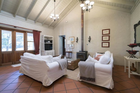 Thistle Hill Guesthouse - Walk To Many Wineries And Restaurants - Yamba Accommodation 31