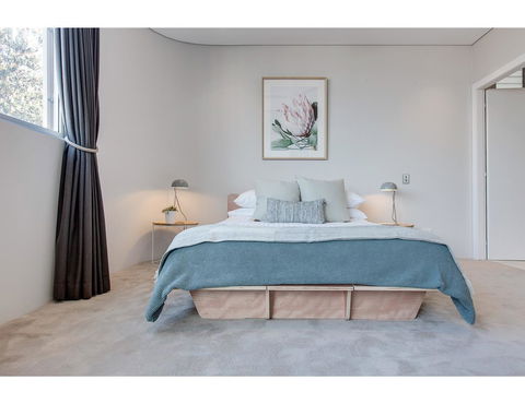 Oceanside Elegance At Superb Home Steps From Sand - Yamba Accommodation 1