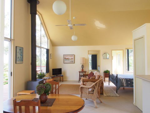 Bundle Hill Cottages - Yamba Accommodation 6