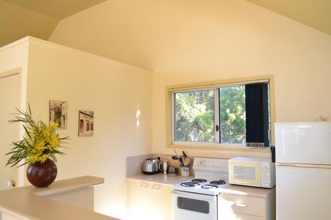 Bundle Hill Cottages - Yamba Accommodation 40