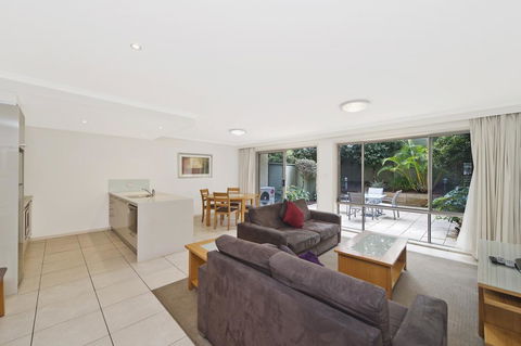 Flynns Beach Resort - Yamba Accommodation 2