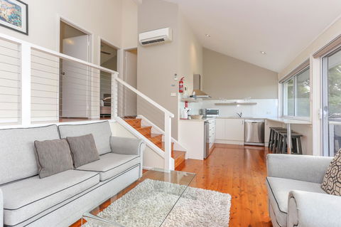 Wine Country Villas - Yamba Accommodation 32