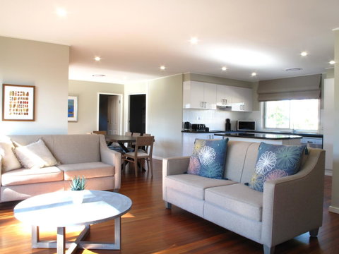 Hunter Oasis - Yamba Accommodation 4