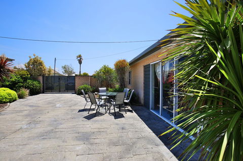 Neptune I Absolute Beachfront I Stunning Views - Yamba Accommodation 28