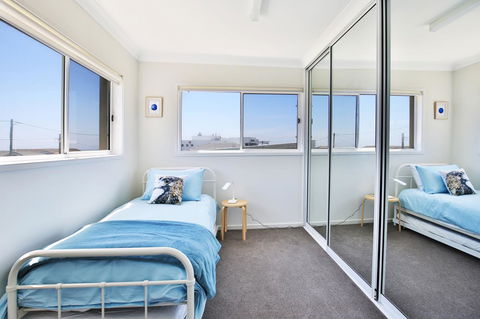 Neptune I Absolute Beachfront I Stunning Views - Yamba Accommodation 14