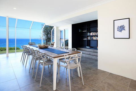 Neptune I Absolute Beachfront I Stunning Views - Yamba Accommodation 6