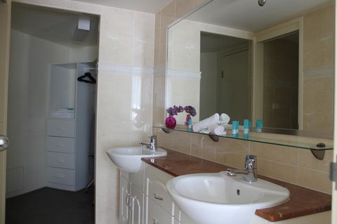 The Boathouse Resort Luxury Apartments - Yamba Accommodation 7