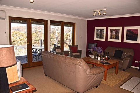 Borrodell Vineyard - Yamba Accommodation 18