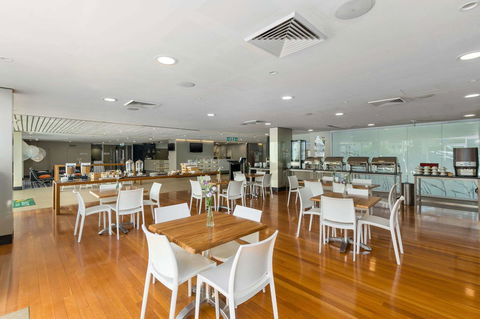 Quality Suites Pioneer Sands - Yamba Accommodation 7