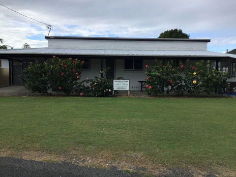 Hat Head Beach Cottage 1 - Yamba Accommodation 0
