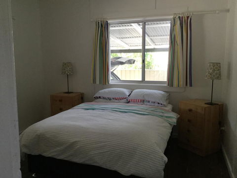 Hat Head Beach Cottage 1 - Yamba Accommodation 6