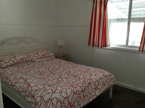 Hat Head Beach Cottage 1 - Yamba Accommodation 10