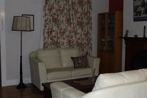 Boot Makers Cottage - Yamba Accommodation 10