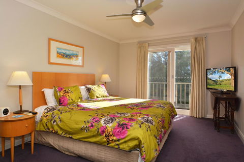 Villa 3br Chianti Villa Located Within Cypress Lakes Resort - Yamba Accommodation 8