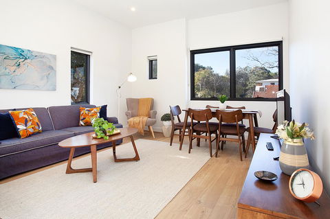 Stylish Apartment With Garage Near Bondi Beach - Yamba Accommodation 0