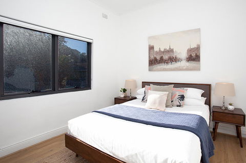 Stylish Apartment With Garage Near Bondi Beach - Yamba Accommodation 1
