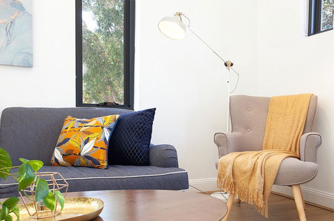 Stylish Apartment With Garage Near Bondi Beach - Yamba Accommodation 13