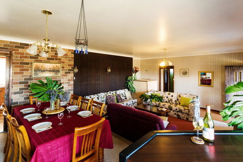 Coal D\' Vine VIEW - Cessnock NSW - Yamba Accommodation 0