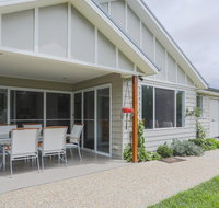 Armidale Cottage - Yamba Accommodation