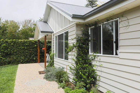 Armidale Cottage - House 2 - Yamba Accommodation 2