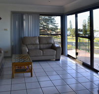 Oxley 8 at Tuncurry - Yamba Accommodation