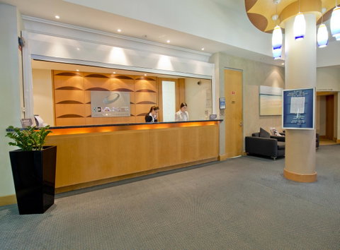 Oaks The Entrance Waterfront Suites - Yamba Accommodation 14