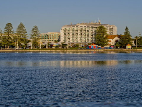 Oaks The Entrance Waterfront Suites - Yamba Accommodation 15