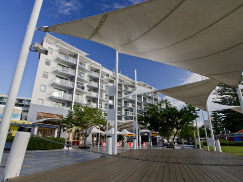 Oaks The Entrance Waterfront Suites - Yamba Accommodation 7