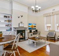 Oversized 2 Bedroom Manly Beach House - Yamba Accommodation