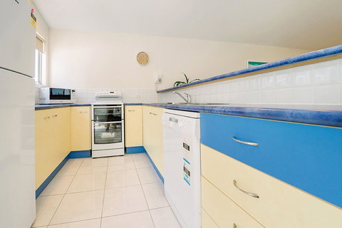 The Observatory Self Contained Apartments - Yamba Accommodation 16
