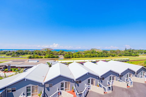 The Observatory Self Contained Apartments - Yamba Accommodation 9