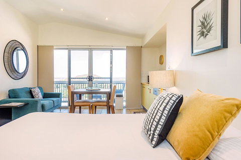 The Observatory Self Contained Apartments - Yamba Accommodation 13