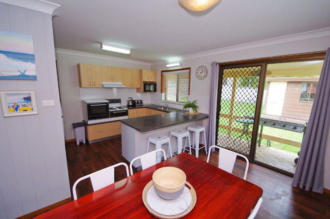 Breakaway, 11 Scott Street - Yamba Accommodation 4