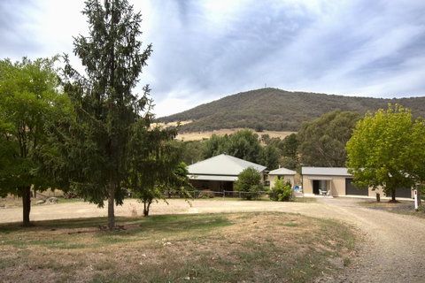 Pound Creek Gallery - Yamba Accommodation 24
