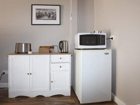 Pound Creek Gallery - Yamba Accommodation 11