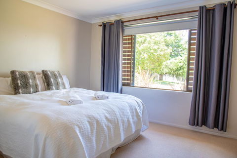 Belmont - Yamba Accommodation 2