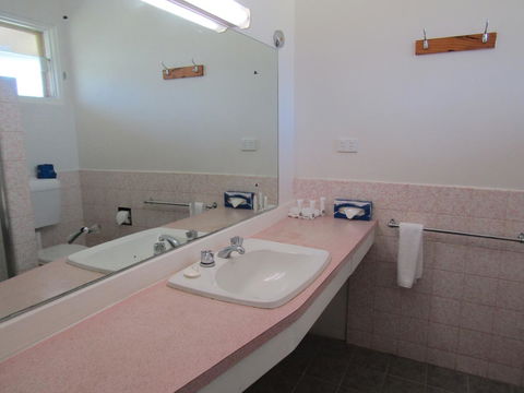 Allonville Gardens Motel - Yamba Accommodation 29