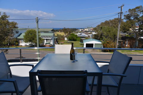 The Boat House - Yamba Accommodation 2