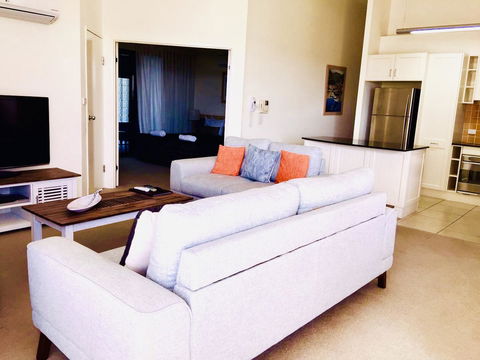 Boathouse Resort (Water Front) - Yamba Accommodation 9