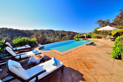 The Outlook Cabana - Yamba Accommodation 12