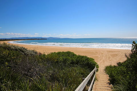 Abode @ Culburra - Pet Friendly - 4 Mins To Beach - Yamba Accommodation 24