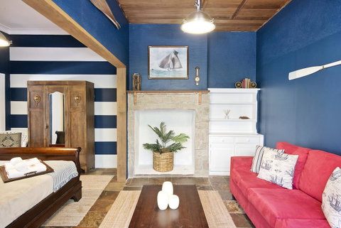 Designer Studios Manly - Yamba Accommodation 12