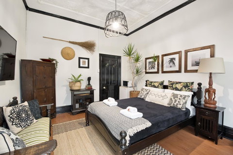 Designer Studios Manly - Yamba Accommodation 19