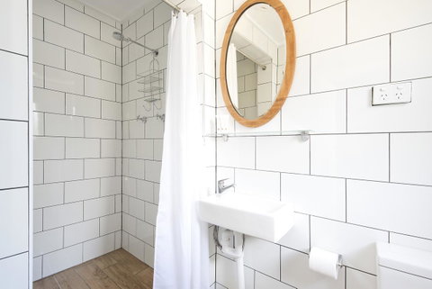 Designer Studios Manly - Yamba Accommodation 34