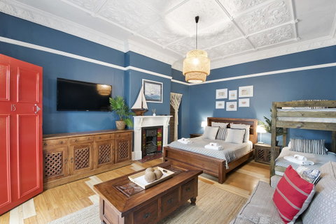 Designer Studios Manly - Yamba Accommodation 5