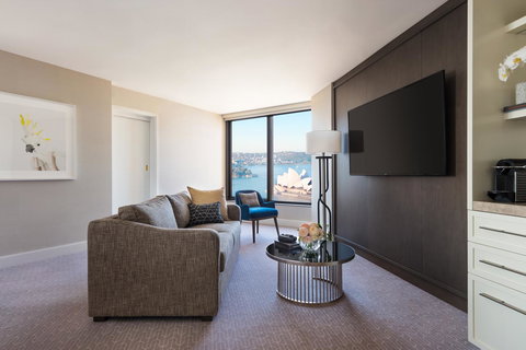 Four Seasons Hotel Sydney - Yamba Accommodation 1