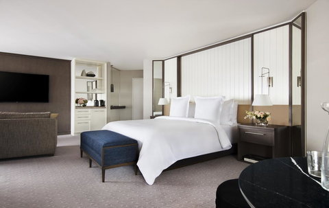 Four Seasons Hotel Sydney - Yamba Accommodation 2