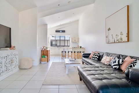 Hastings By The Sea - Yamba Accommodation 6