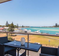 Shoreline 7 with 180 degree water views - Yamba Accommodation