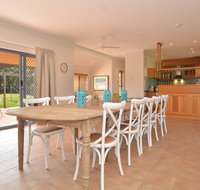 James Estate Guesthouse - Yamba Accommodation